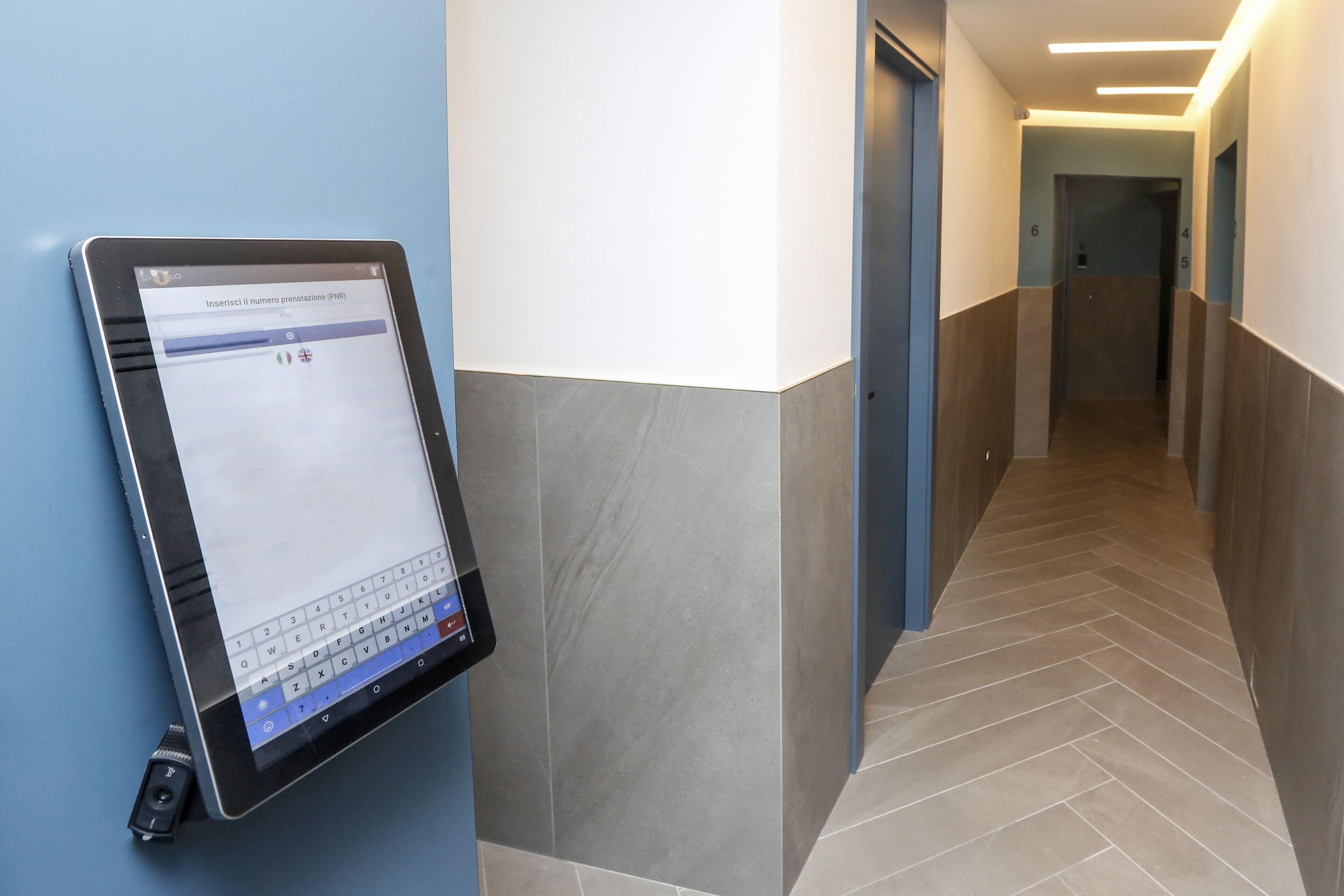 Ottaviano Smart Rooms, Rome